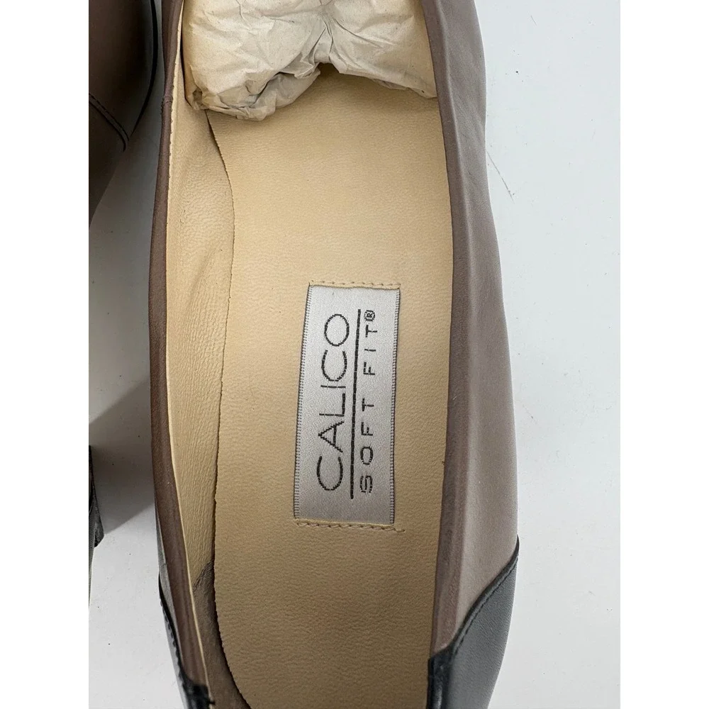 Calico Soft Fit Pumps 8.5 M Tribute Brown Black Leather Cap Toe Kitten Heel